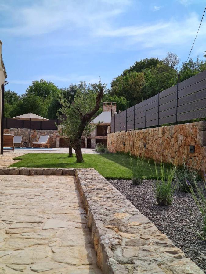 Villa Lulu Kamena Villa S Maslinikom Otok Krk Dobrinj Selo Gostinjac Krk Town Exterior foto