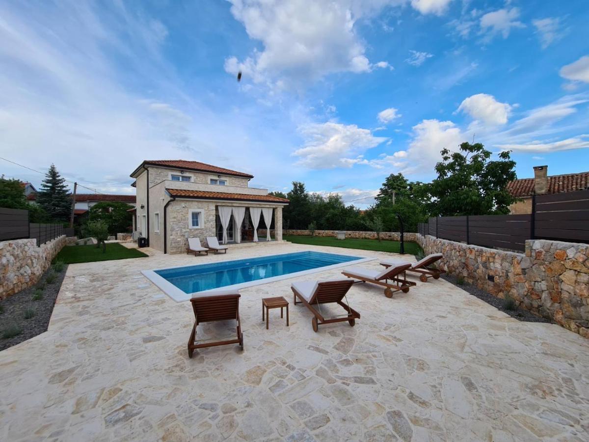 Villa Lulu Kamena Villa S Maslinikom Otok Krk Dobrinj Selo Gostinjac Krk Town Exterior foto