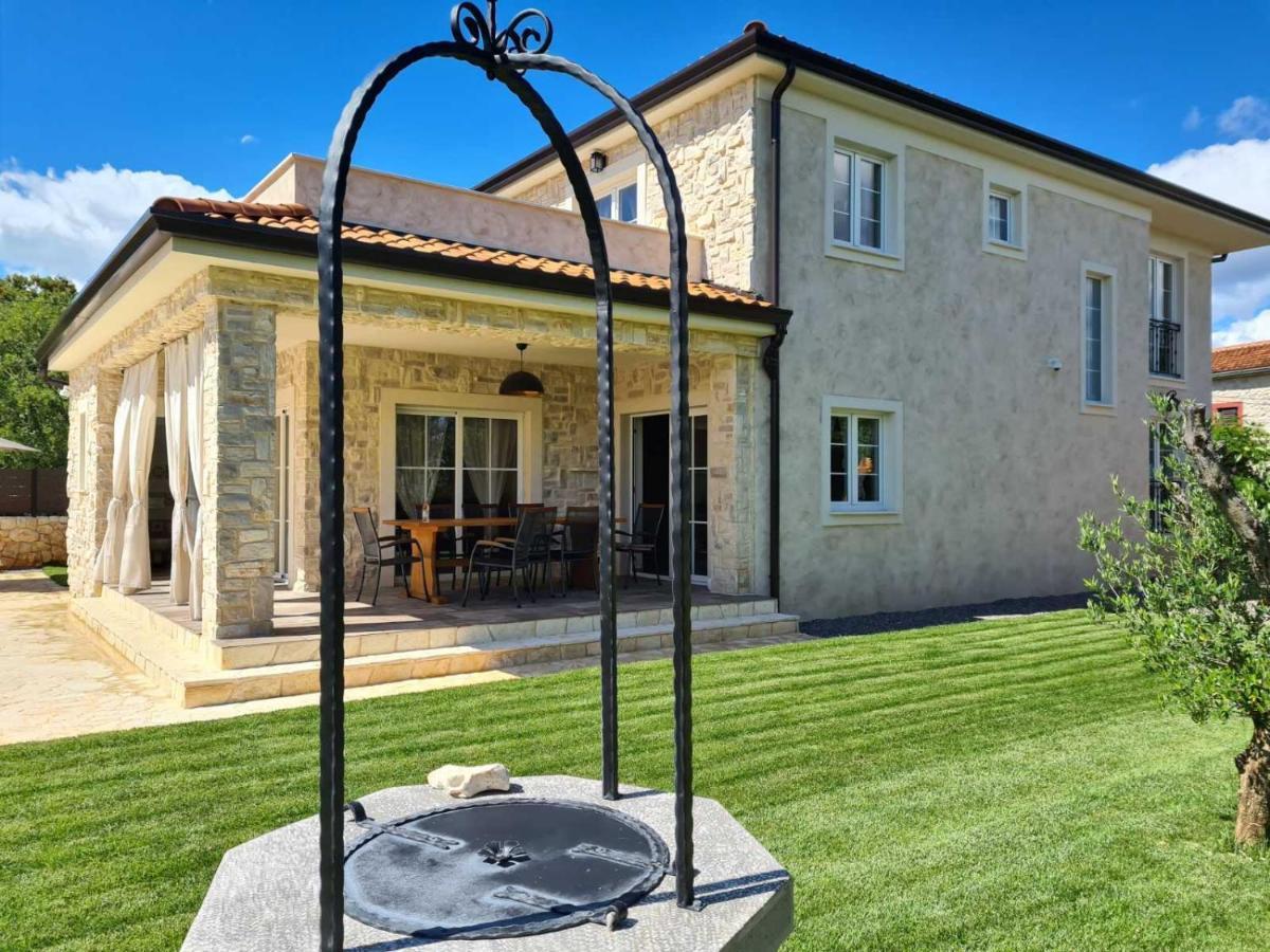 Villa Lulu Kamena Villa S Maslinikom Otok Krk Dobrinj Selo Gostinjac Krk Town Exterior foto