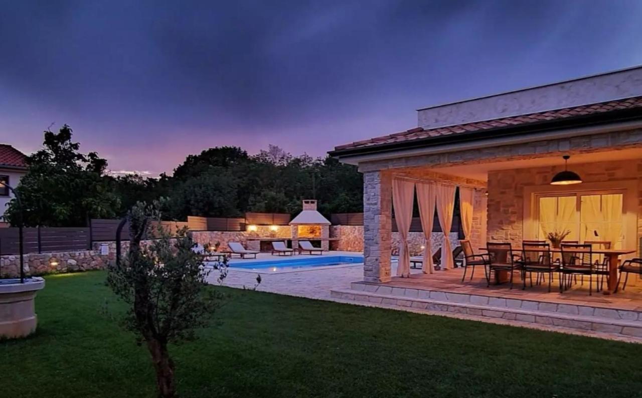 Villa Lulu Kamena Villa S Maslinikom Otok Krk Dobrinj Selo Gostinjac Krk Town Exterior foto